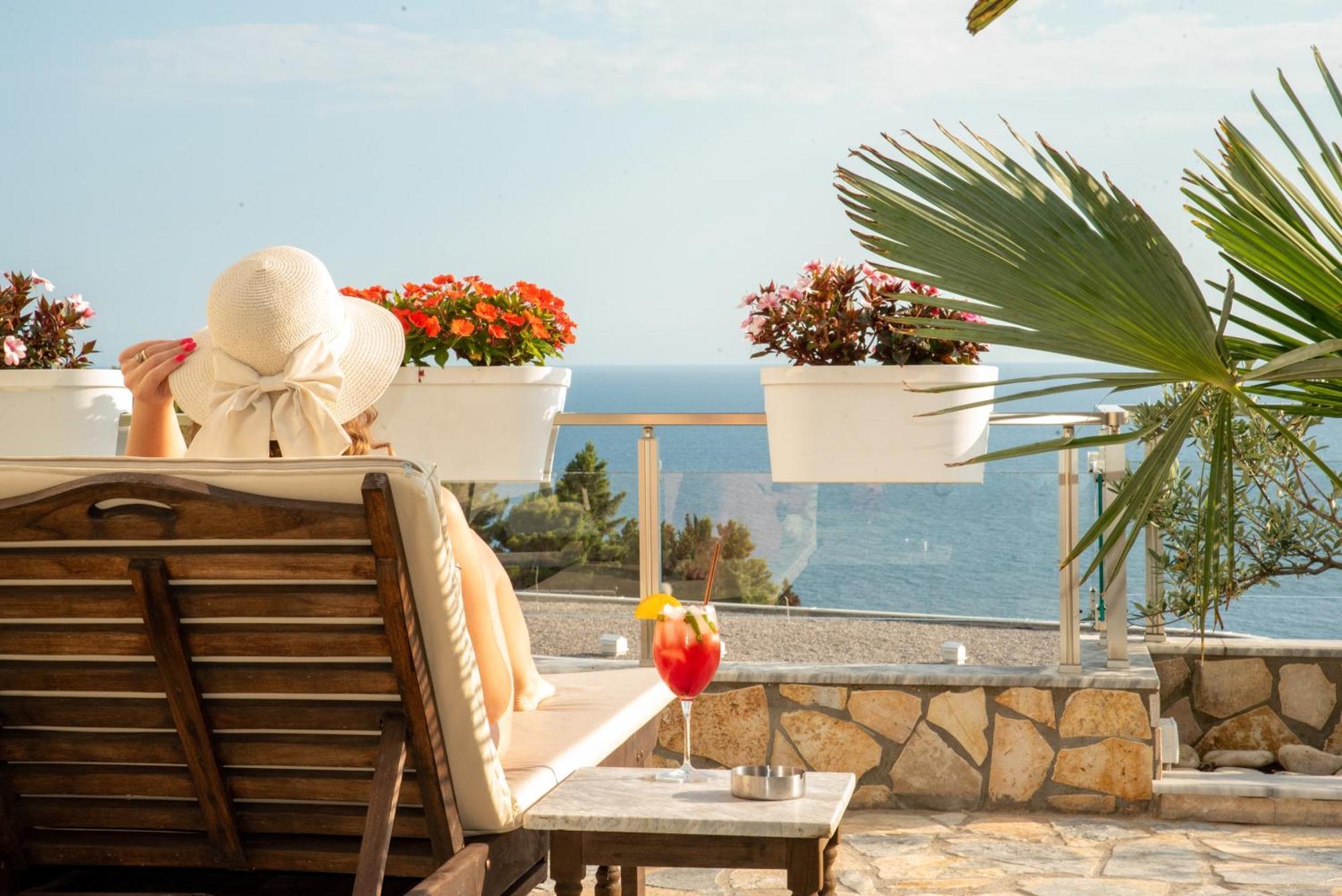 Hotel Freiburg Ulcinj Exterior foto